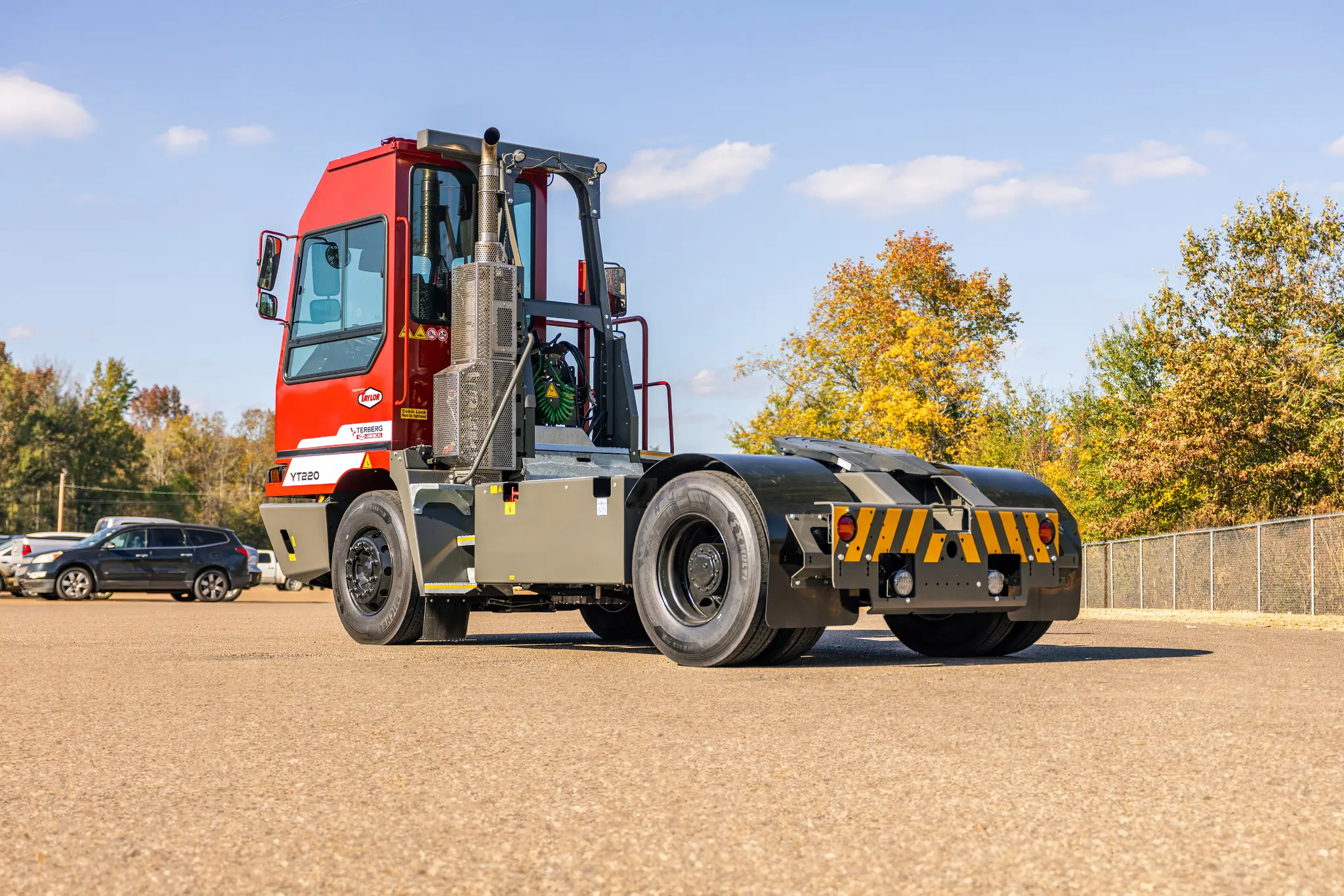 Yt 220 Terminal Tractor (2)